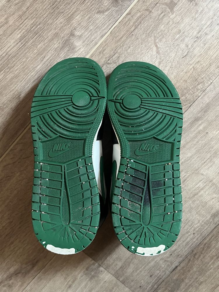 Nike Air Jordan 1 Mid Pine Green Toe buty