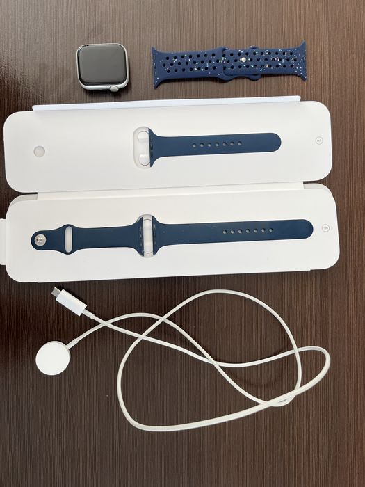Apple Watch SE GPS 87 % 44 mm
