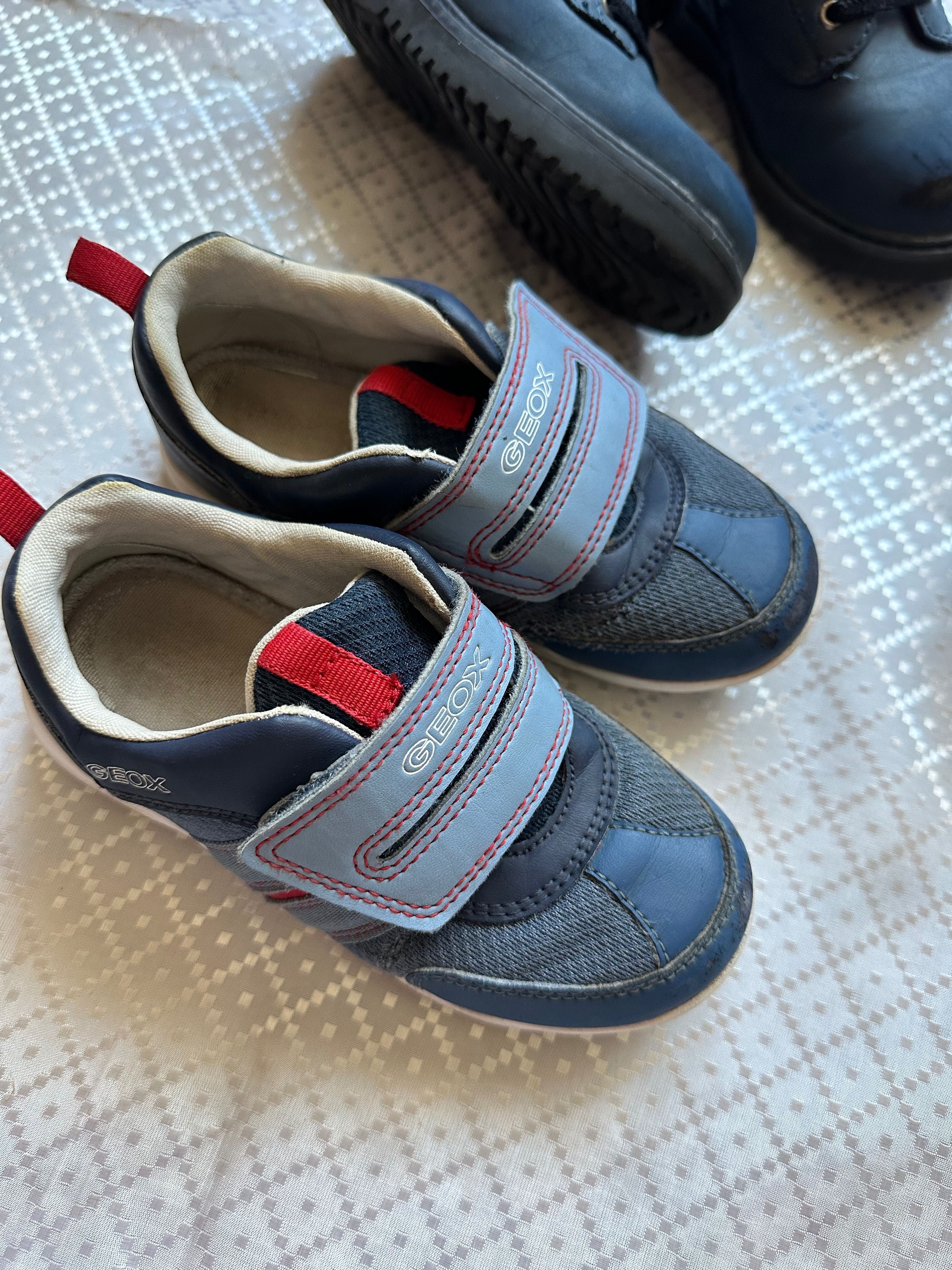 Кросівки Geox, сандалі superfit, черевики демісезон (27 розмір)