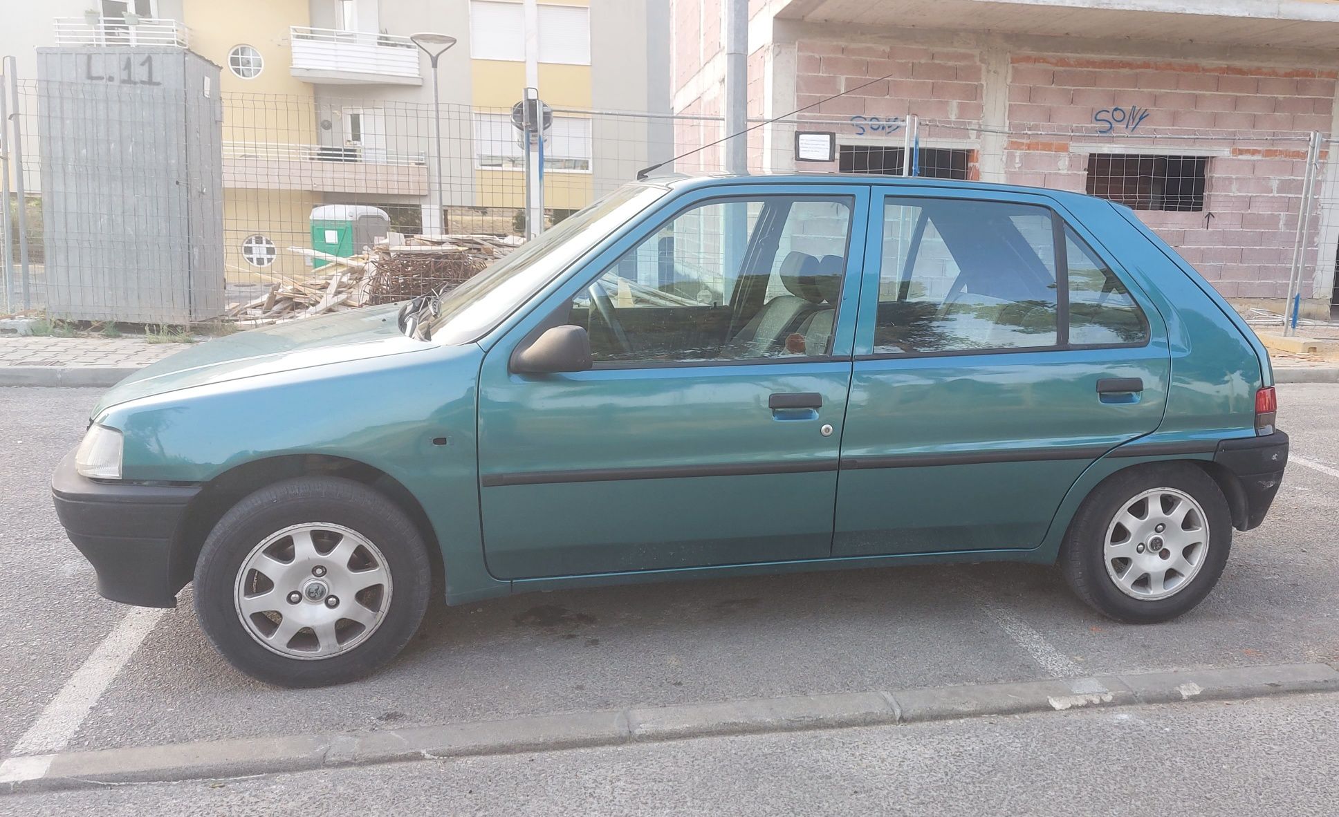 Peugeot 106 gasolina