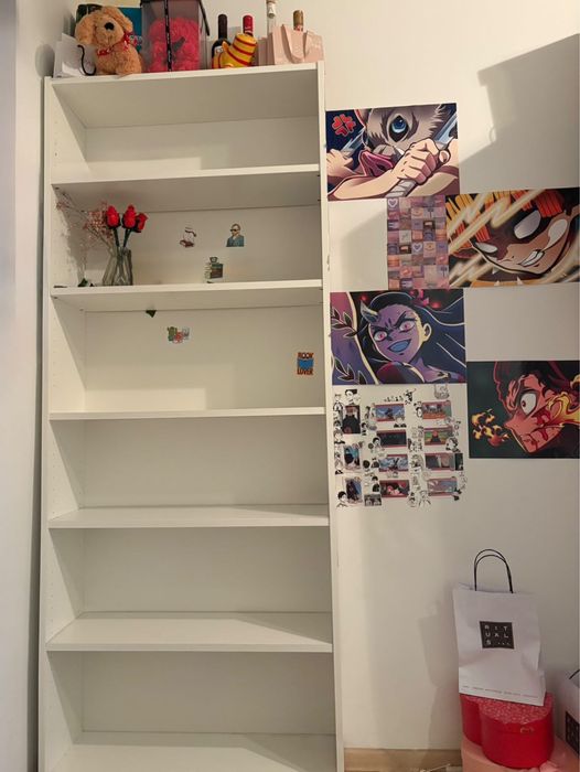 Biały regał ikea