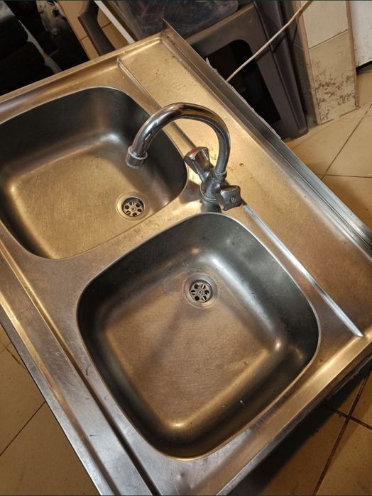 Dwukomorowy zlew chromoniklowy 2 komory z baterią