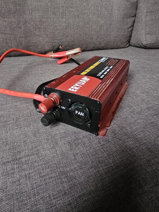 Інвертор з правильною синусоїдою Eryuan 2200 W 12-220