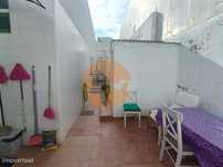 Casa típica com quintal em Olhão.