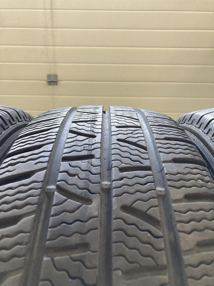 215/65 R16C Pirelli Carrier