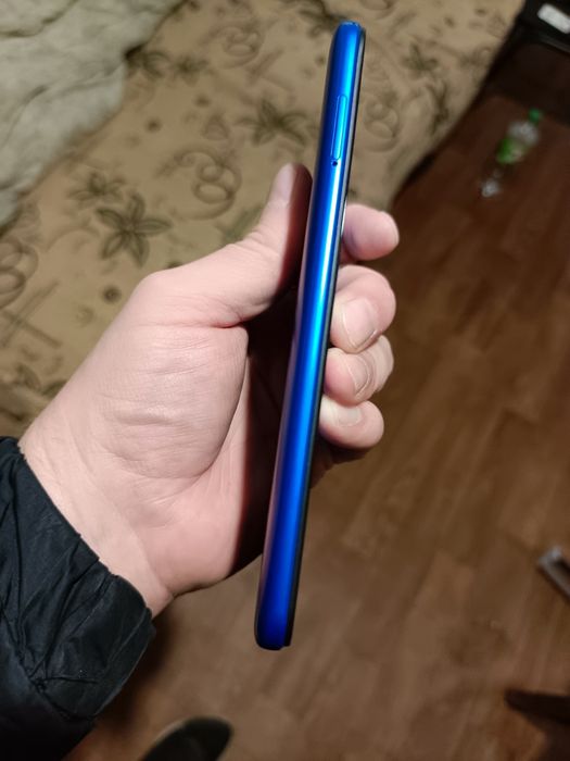 Xiaomi redmi 8a 2/32gb состояние супер комплект коробка чехол