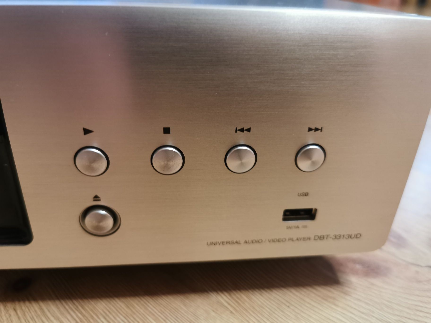 DENON DBT-3313UD srebrny – topowy odtwarzacz blu-ray/DVD/CD/SACD