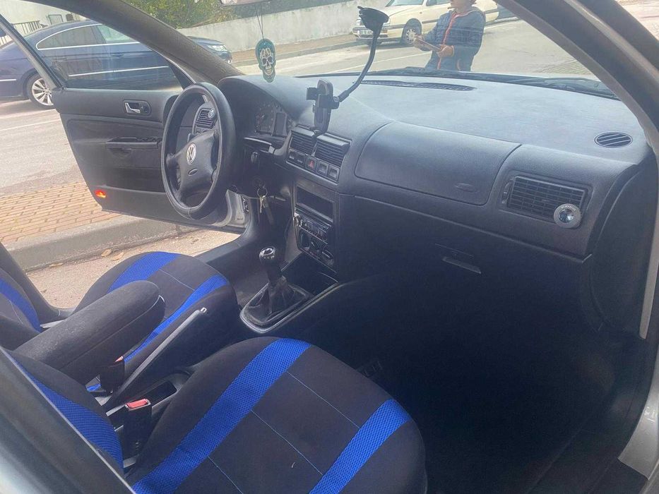 Golf MK4 ano 2000 motor 1.4 gasolina carro em perfeito estado