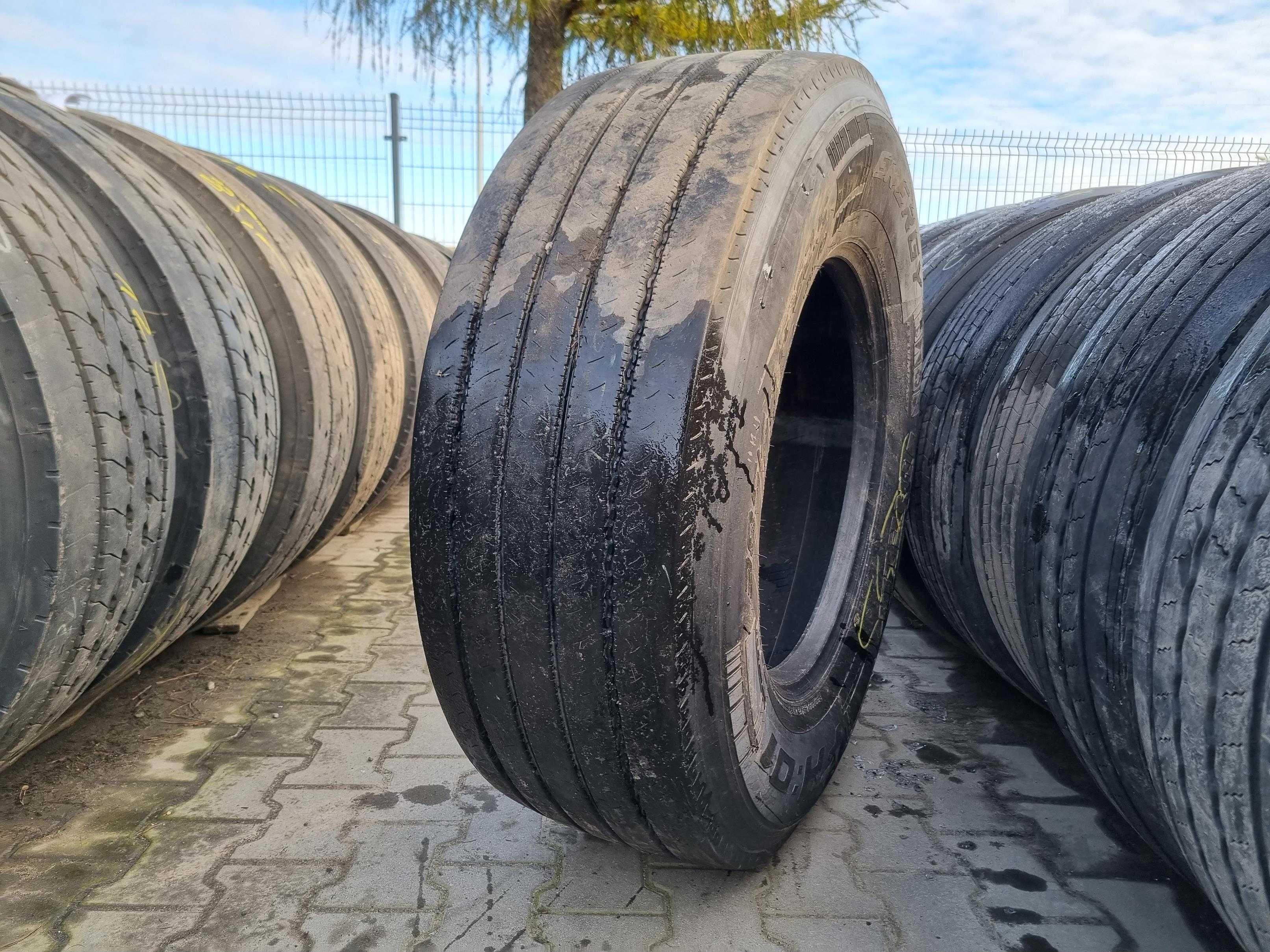 385/65R22.5 Opona PIRELLI FH:01 ENERGY 8-10mm Przód FH 01