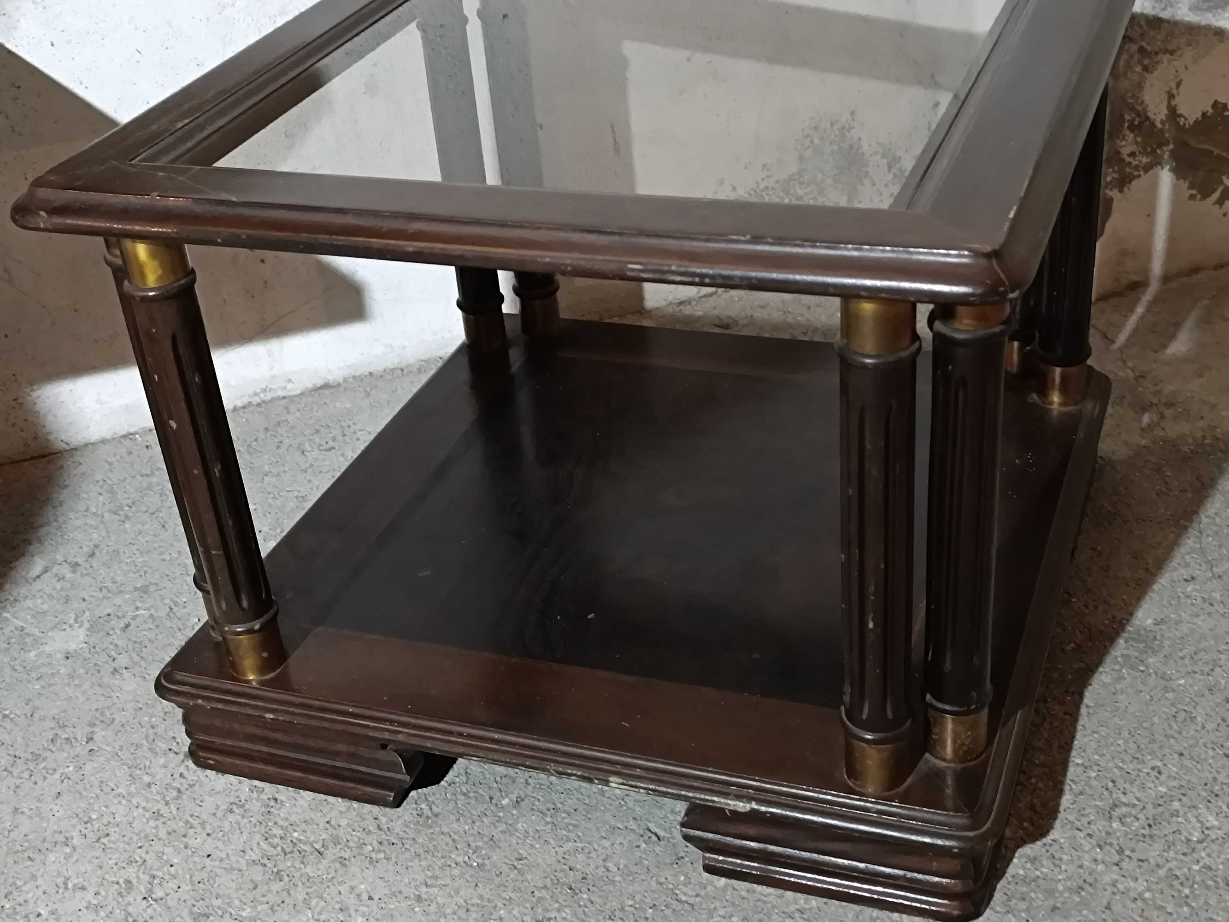 Mesa antiga de madeira e vidro