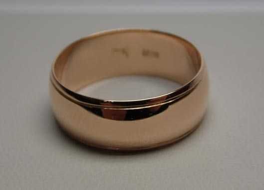 Złota obrączka R.18 7,4 mm. różowe złoto.