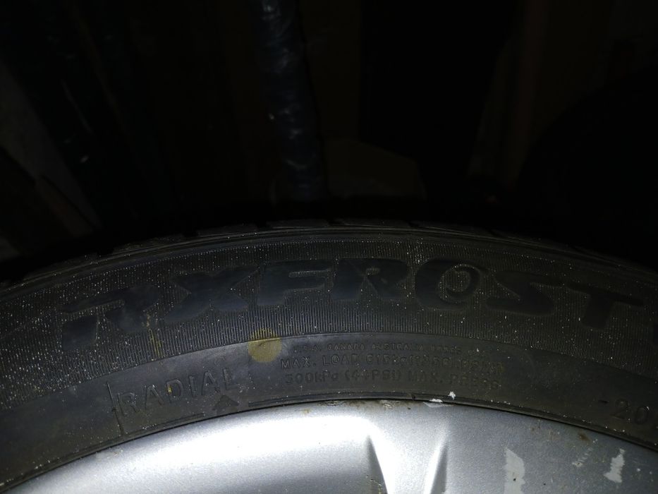 Opony  zimowe  205/55/16