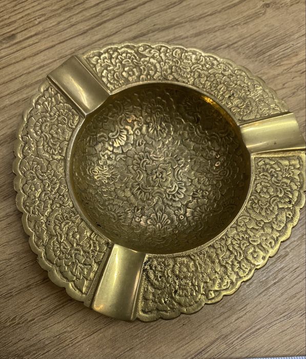 Stara Popielniczka z mosiądzu  mosiądz PRL vintage retro