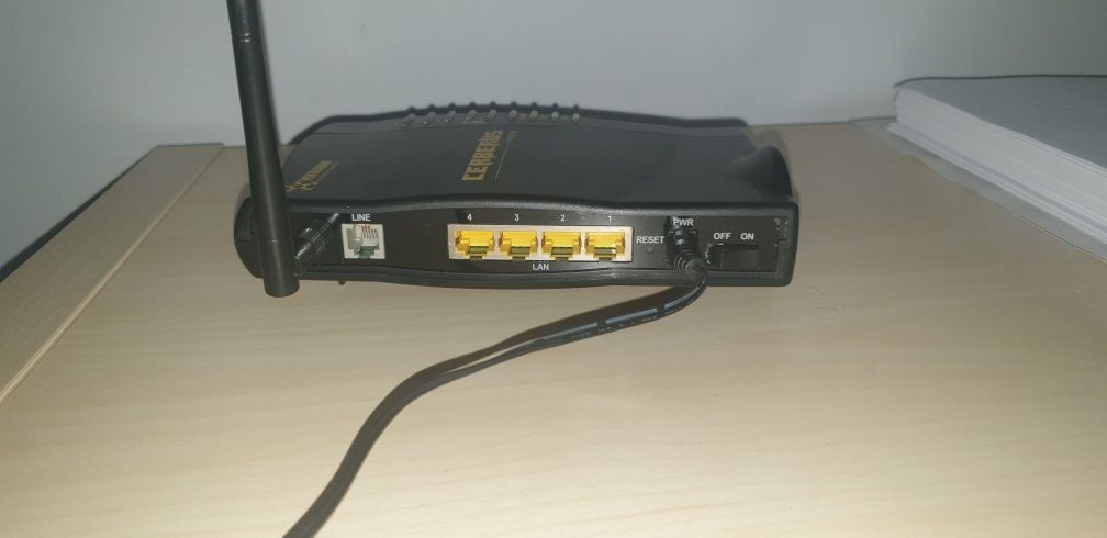 router adsl2 z wifi cerberus p6331-42