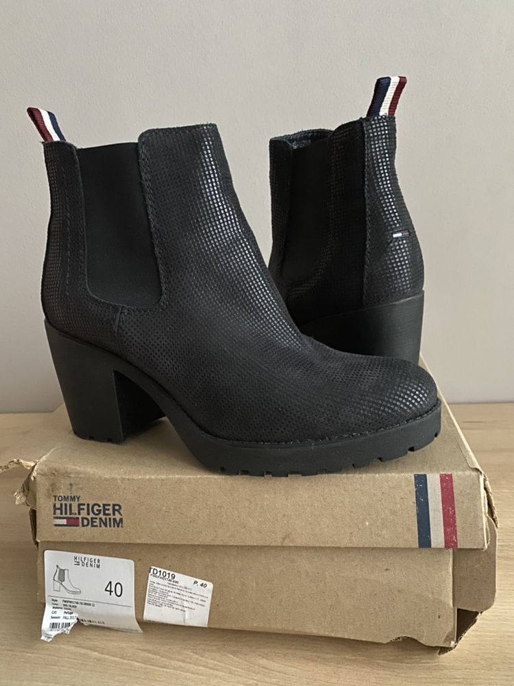 Новые женские ботинки TOMMY HILFIGER р.39-40