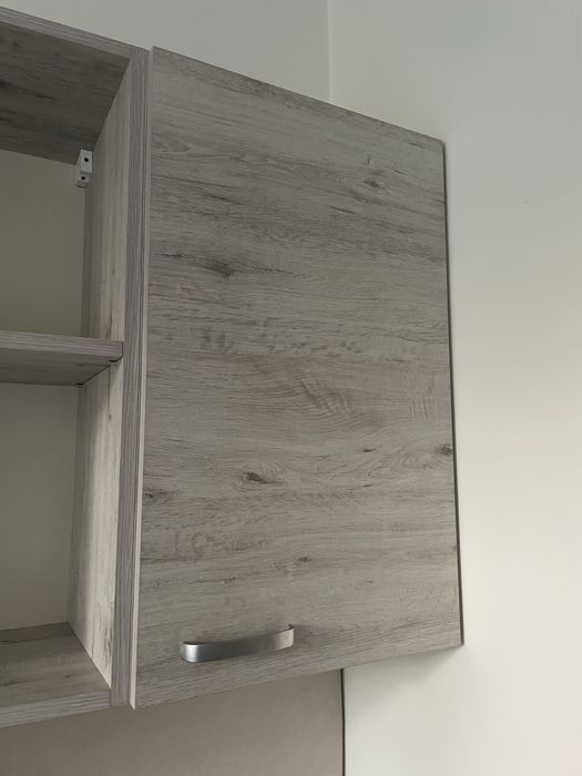 Zestaw biurko + szafki wiszące + panele tapicerowane