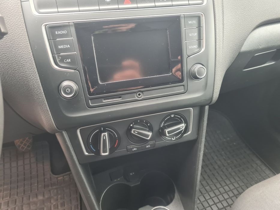 Volkswagen Polo / 1,0 benzyna / Niski Przebieg / Klima / Alu / czujnik