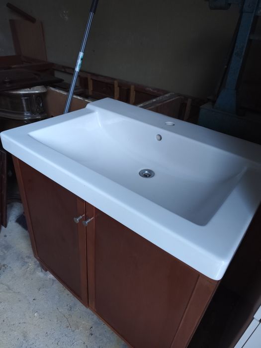 Lavatório casa de banho com móvel