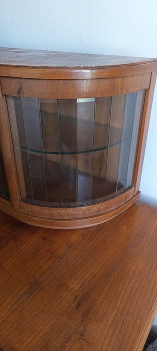 Kredens z dawnych lat