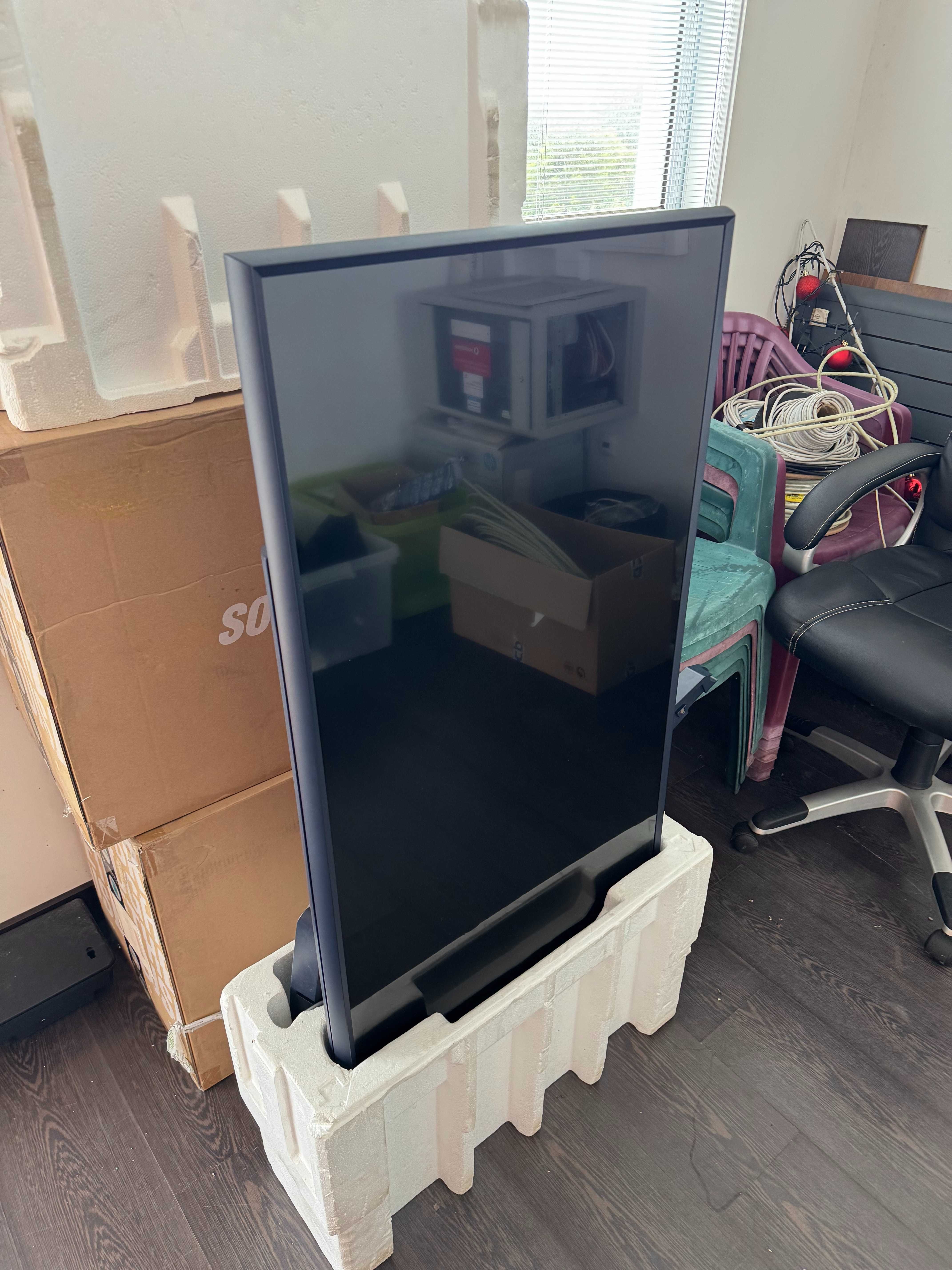 Samsung The Sero 4K Smart TV 43"