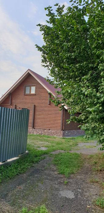 Будинок, літня кухня, 1 га землі з виходом до річки, с. Іванків