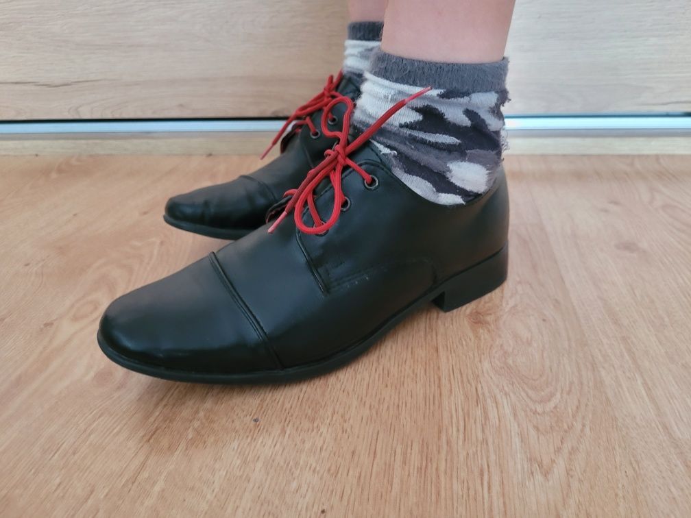 Buty pantofle Golik do komunii rozm. 33