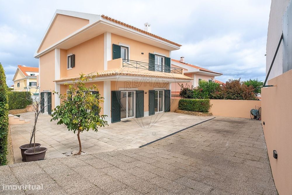 Moradia T4 para arrendamento