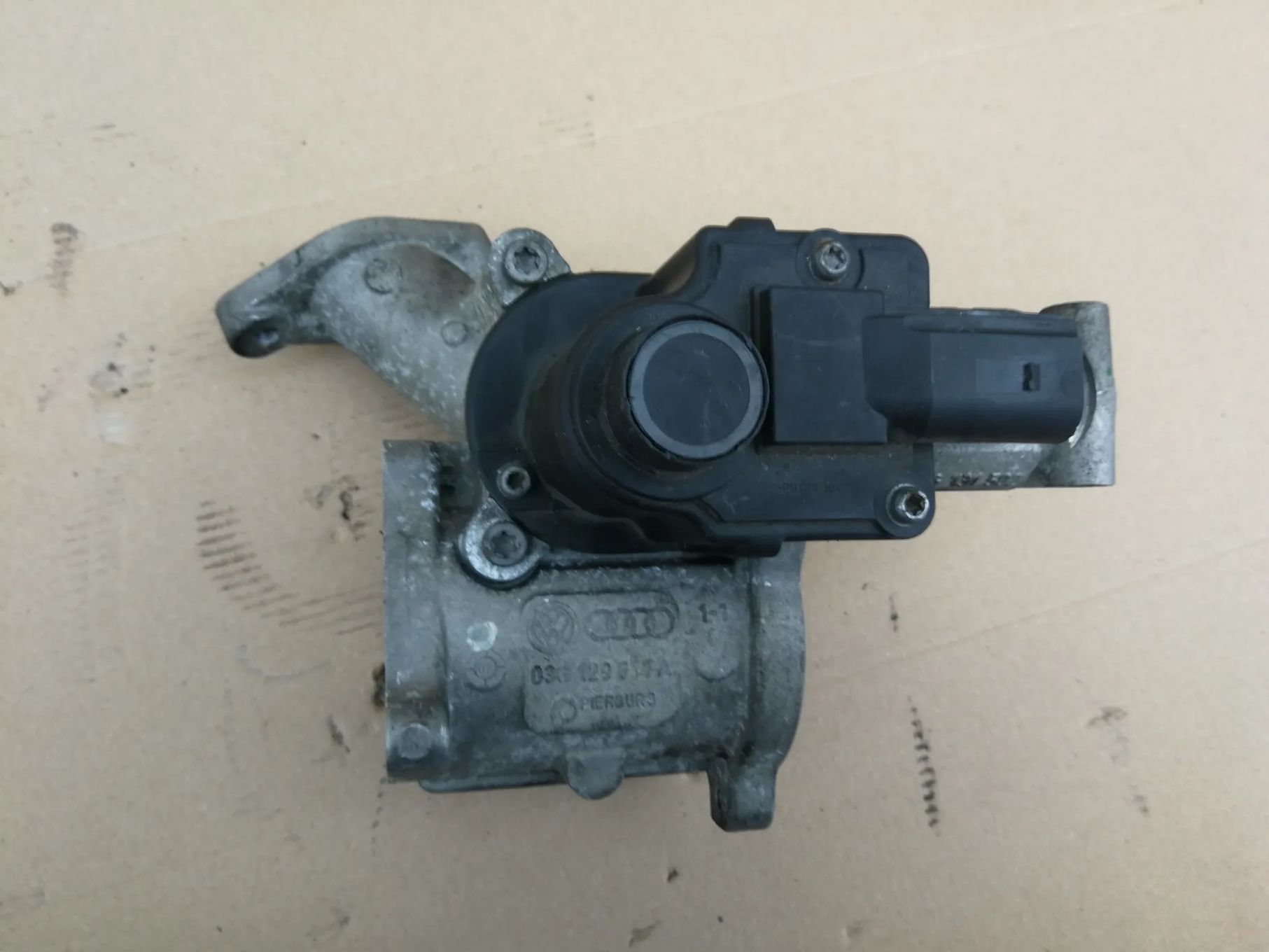 Zawór EGR Golf V Touran 1.9 TDI BLS 2.0 TDI BMP 03G131501D
