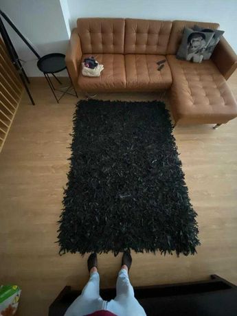 carpete preta em otimo estado