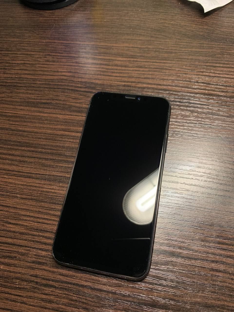 Продам IPhone XS