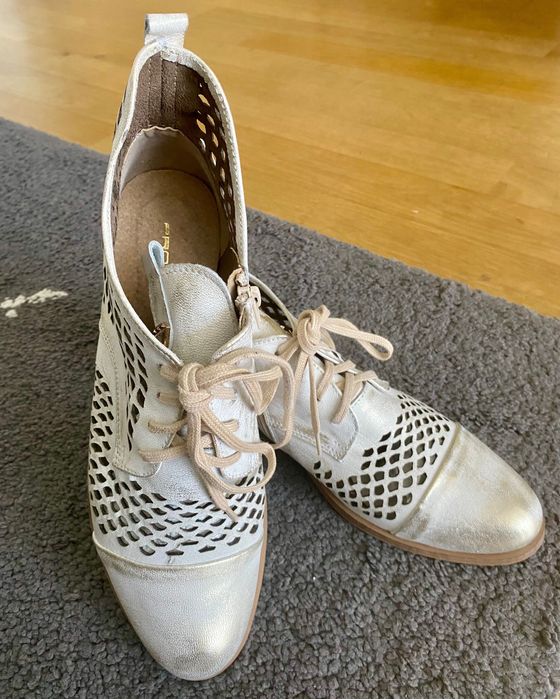 Złote Botki Pro-Moda Eleganckie Buty Damskie r.39