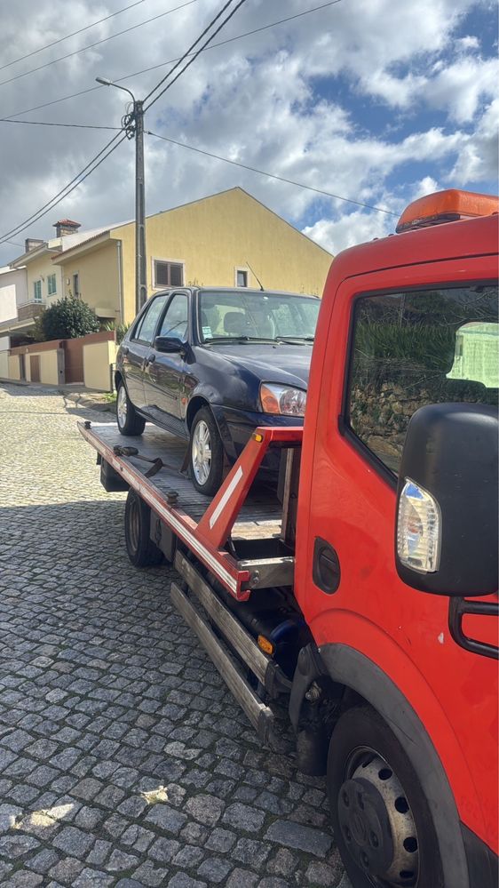 Servicos reboque pronto socorro 24 horas