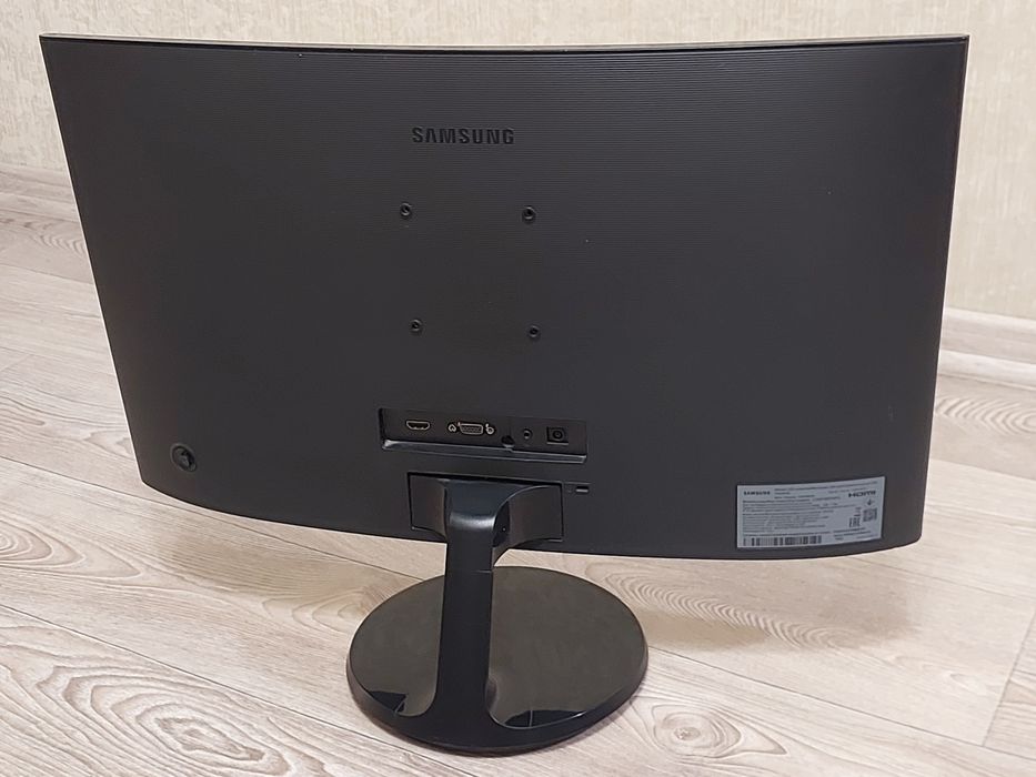 Продам монітор Samsung C24F390FHI