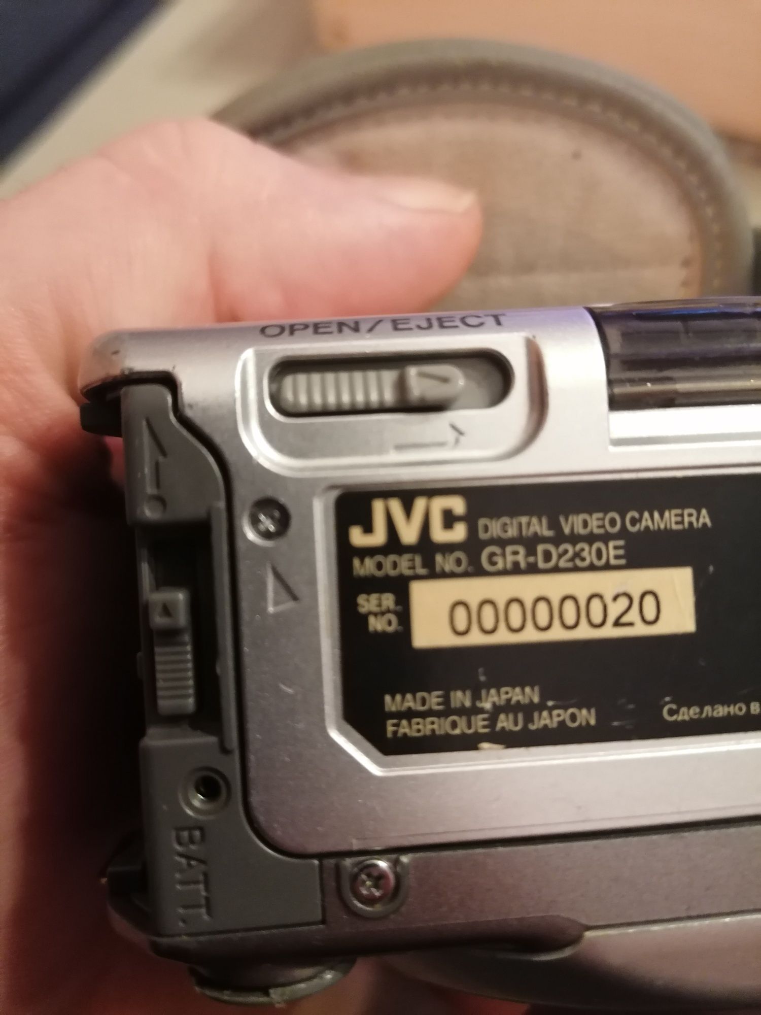 Sprzedam cyfrową kamere JVC model GR230E