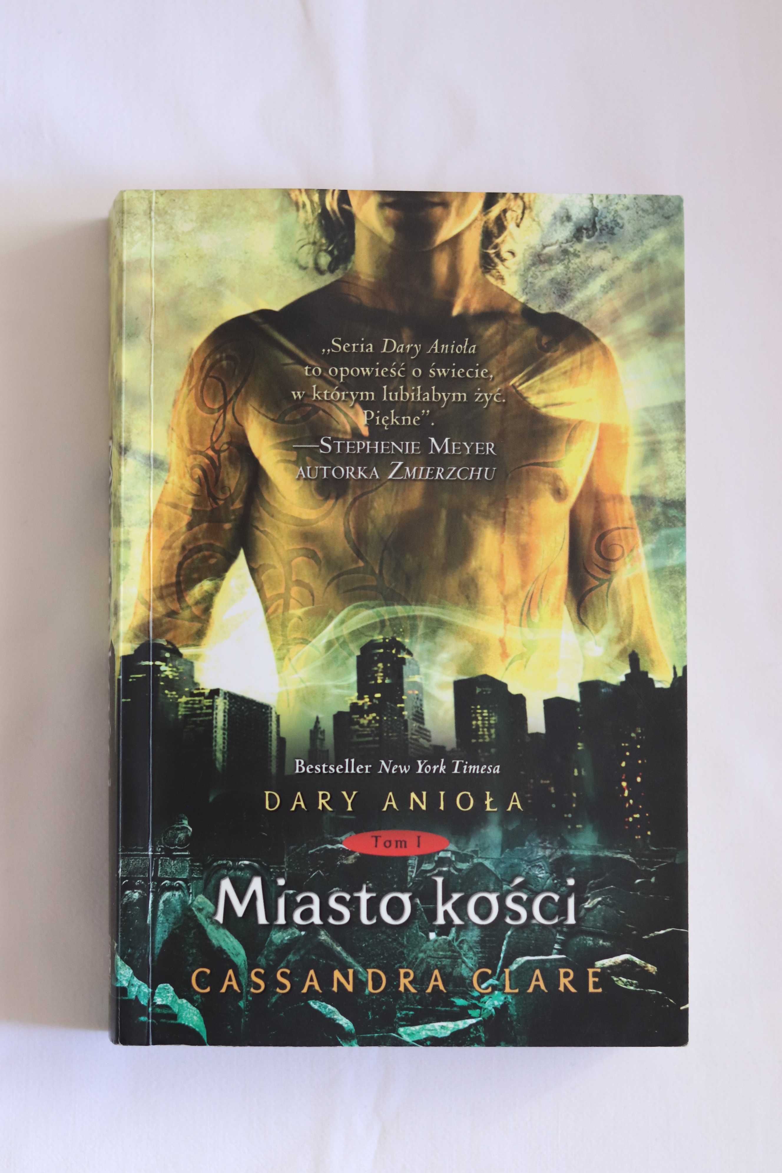 Miasto kości - Cassandra Clare książka Dary Anioła