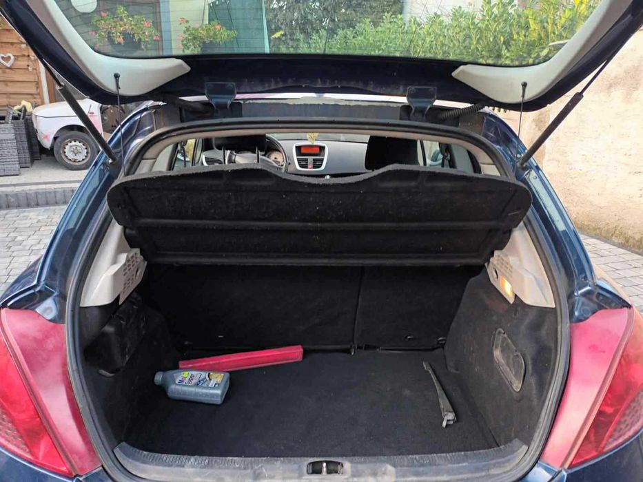 Peugot 2007 samochód osobowy