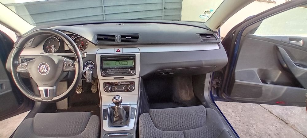 Carrinha Volkswagem  Passat 1.6 Tdi Confortline TOP