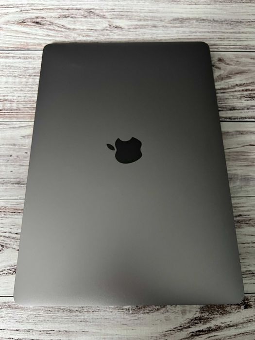 Apple Macbook Air 2020 M1 / 16Gb / SSD 256Gb