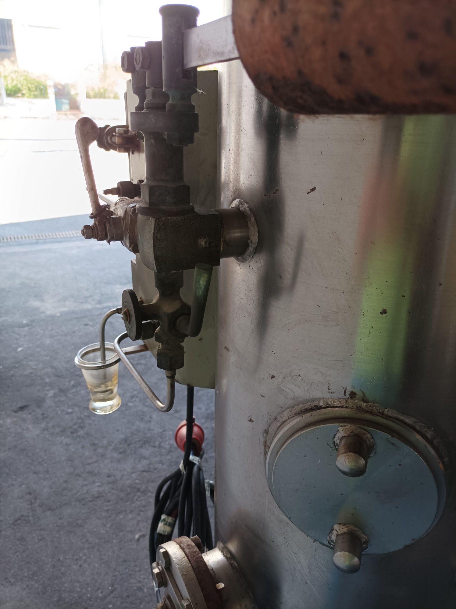 Saturadora para vinhos