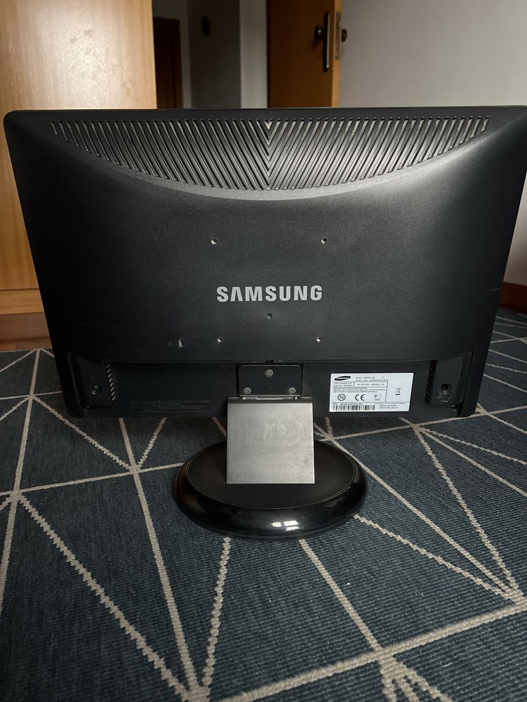 Monitor Samsung 20” barato