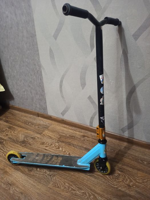 Трюковий самокат Explore WAVE блакитний