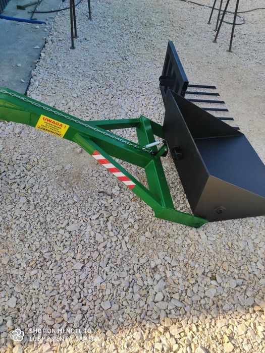 Ładowacz na tyl ciagnika widly do obornika