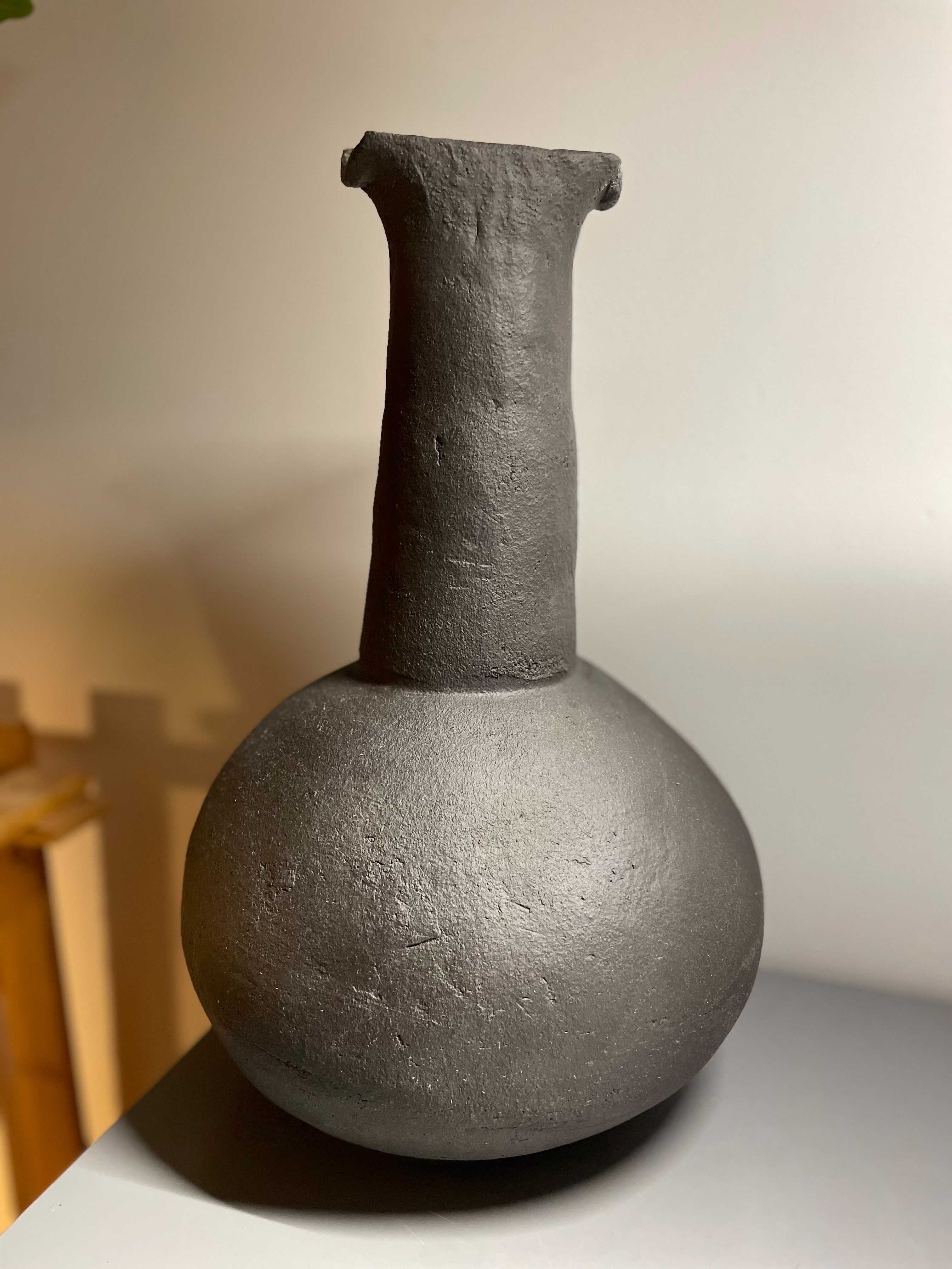 Ręcznie Wykonany Wazon Ceramiczny - Nowoczesny Styl