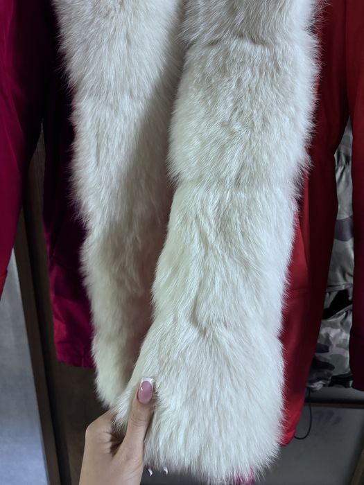 Парка женская красная натвр мех