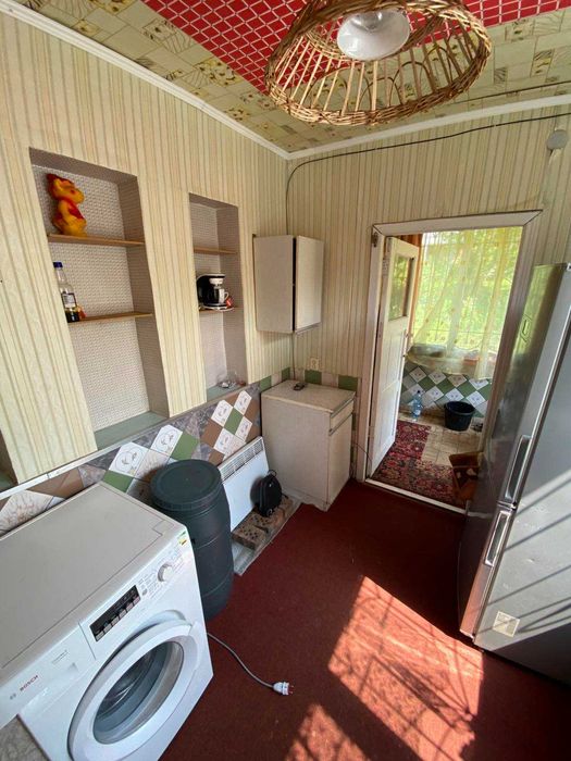 Продаж 2поверхового дачного будинку за районом Ружична