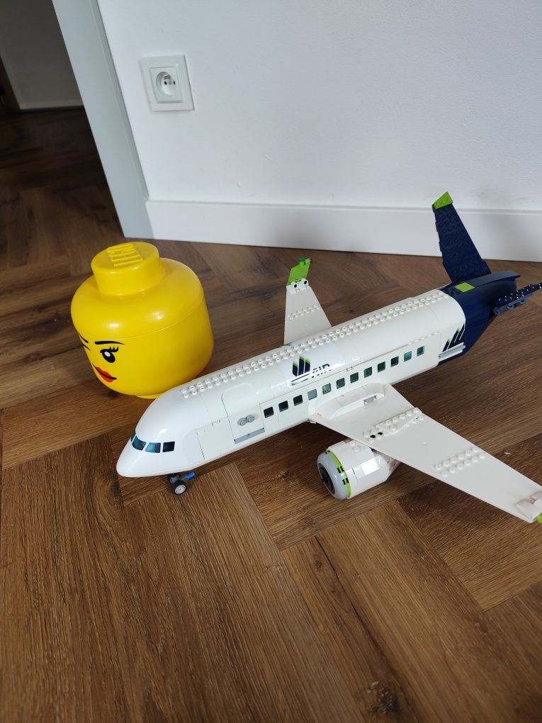 Samolot LEGO plus gratis pojemnik