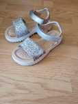 Buty dla dziewczynki
