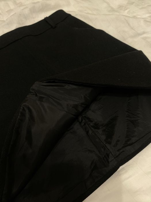 Чорна осіння спідниця