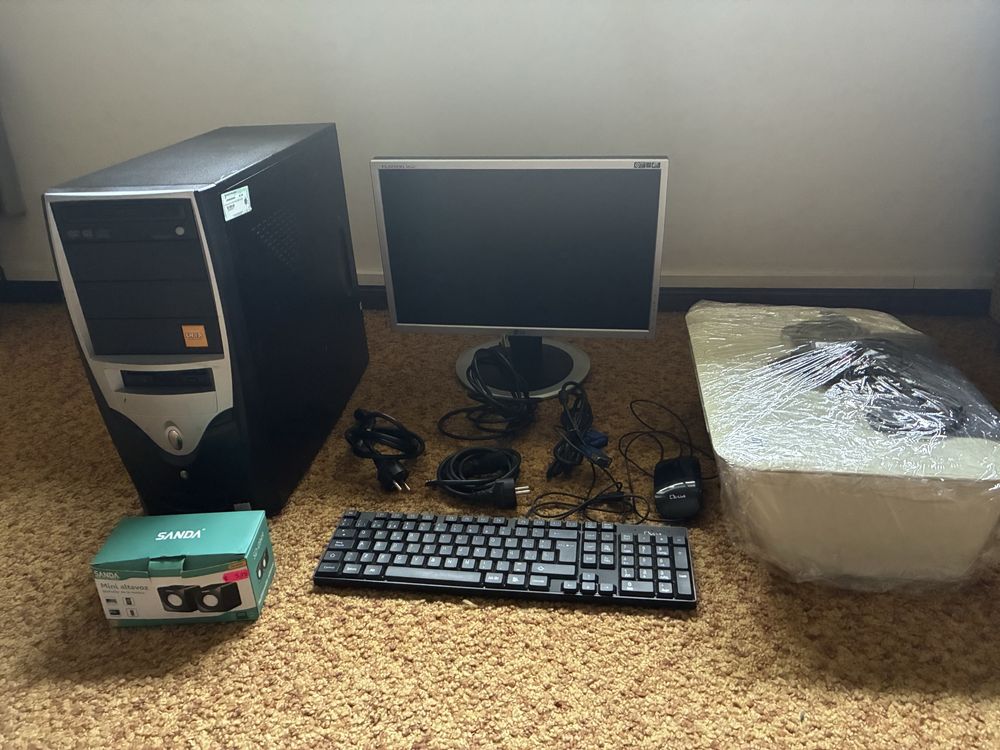Computador, monitor, multifuncional e 2 video games