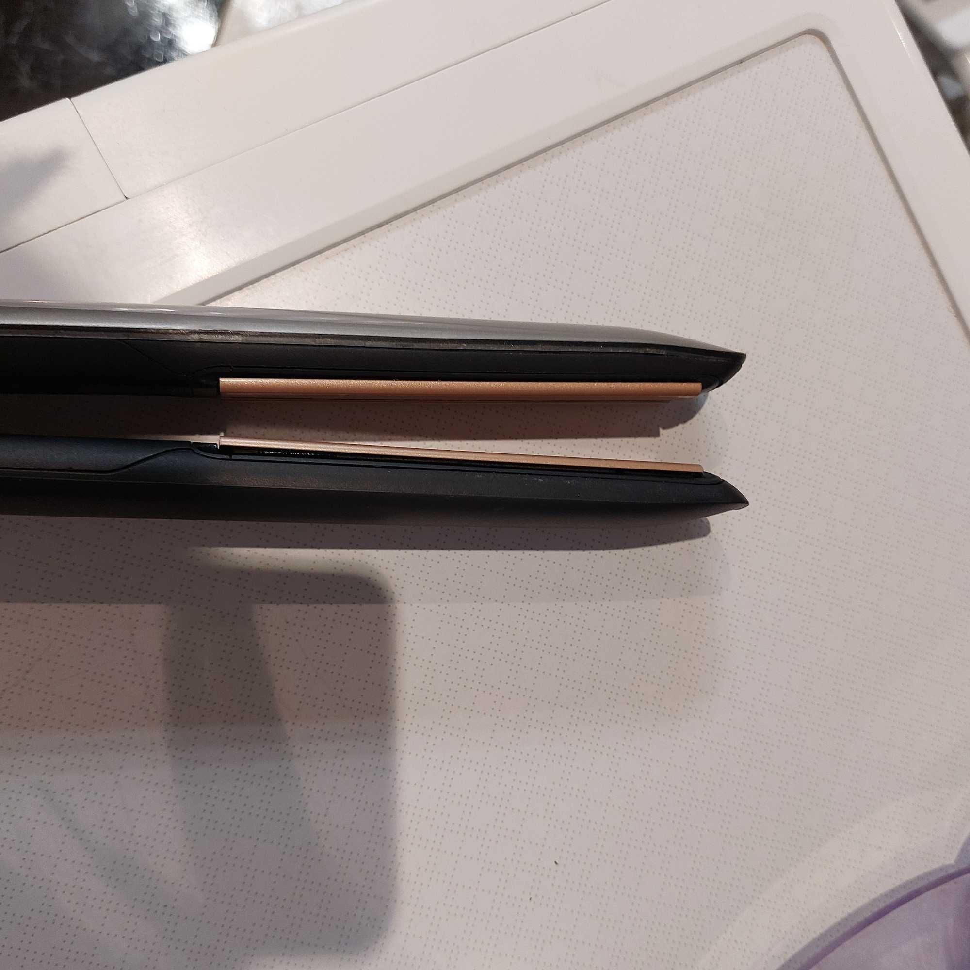 Prostownica Remington Keratin Therapy.